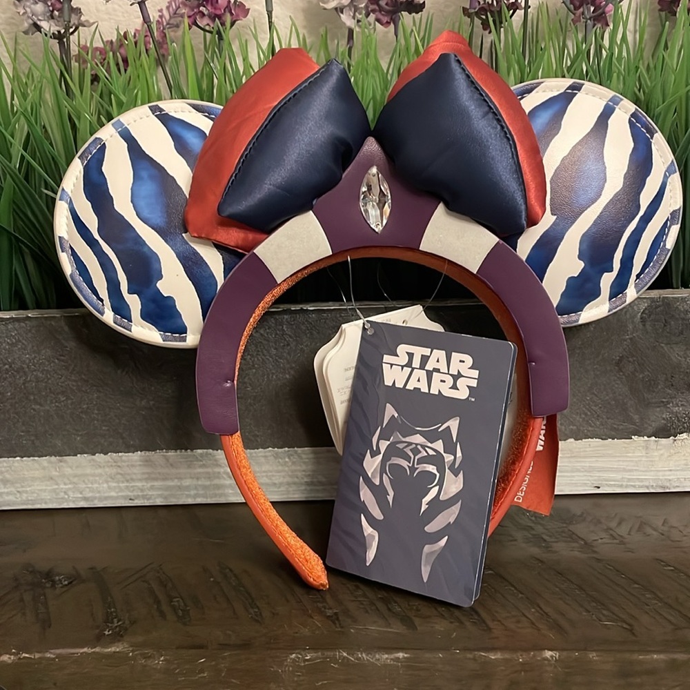 2024 Disney Parks Star Wars Ahsoka Tano Day “I Am No Jedi” Ears Headband NEW - Picture 3 of 5